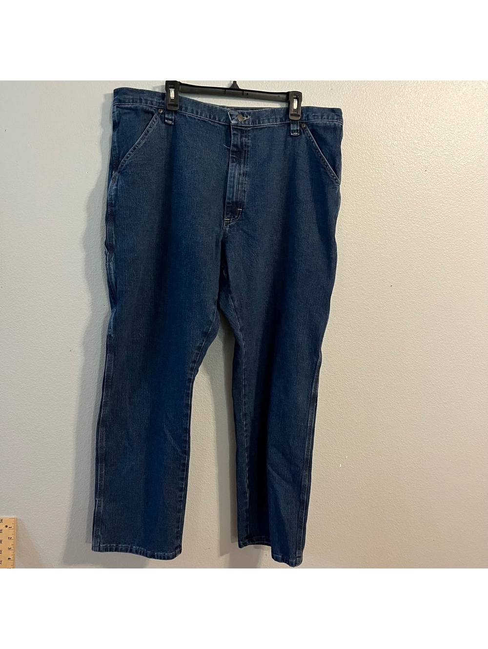 Men's Wrangler Blue Denim Carpenter Jeans with Multiple Pockets, Size 40x32